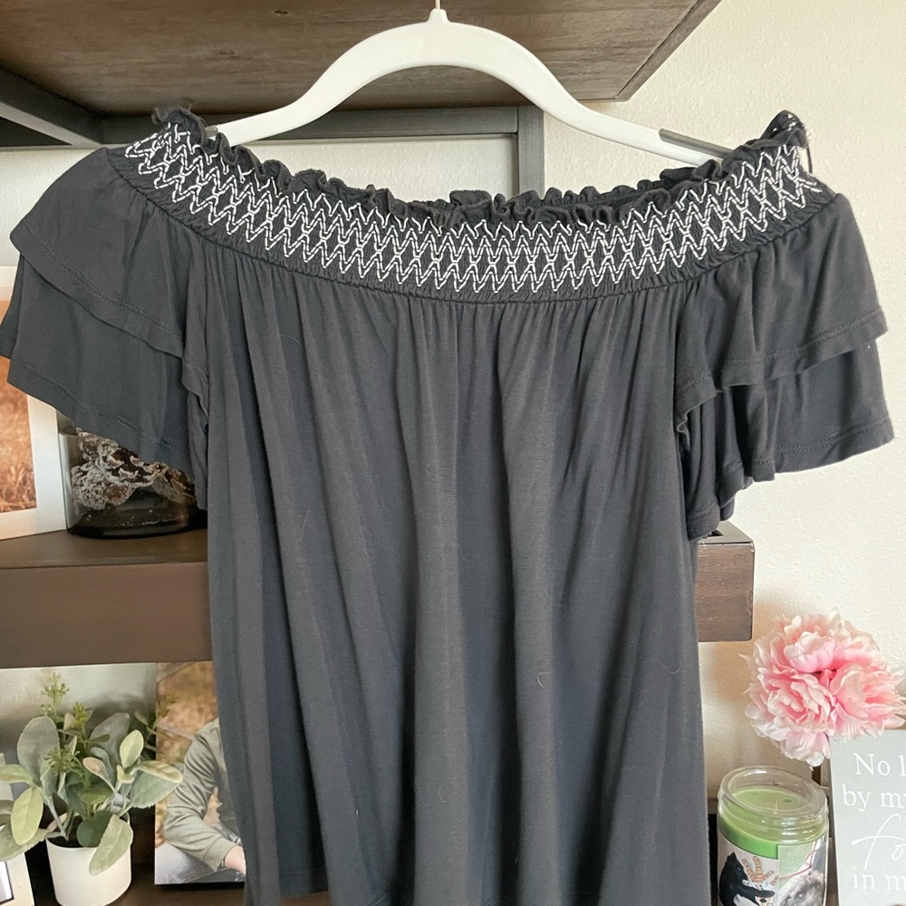 American Eagle Outfitters Off-Shoulder Top with White Embroidery